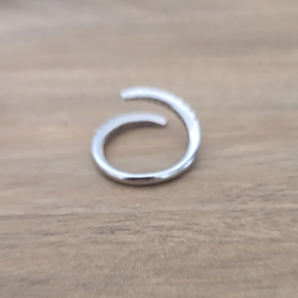 Elegant Silver Women's Ring